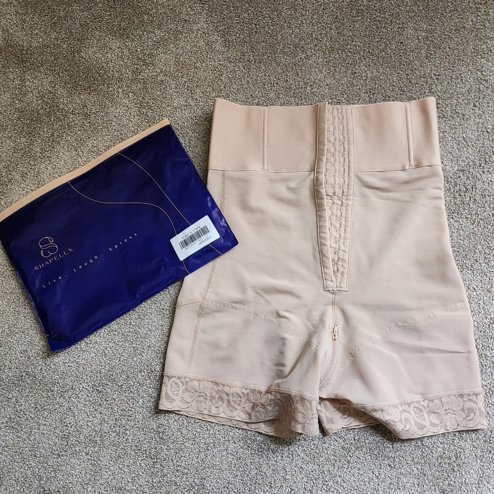 SHAPELLX Butt Enhancing Shapewear Nude NWT, L Fits like M